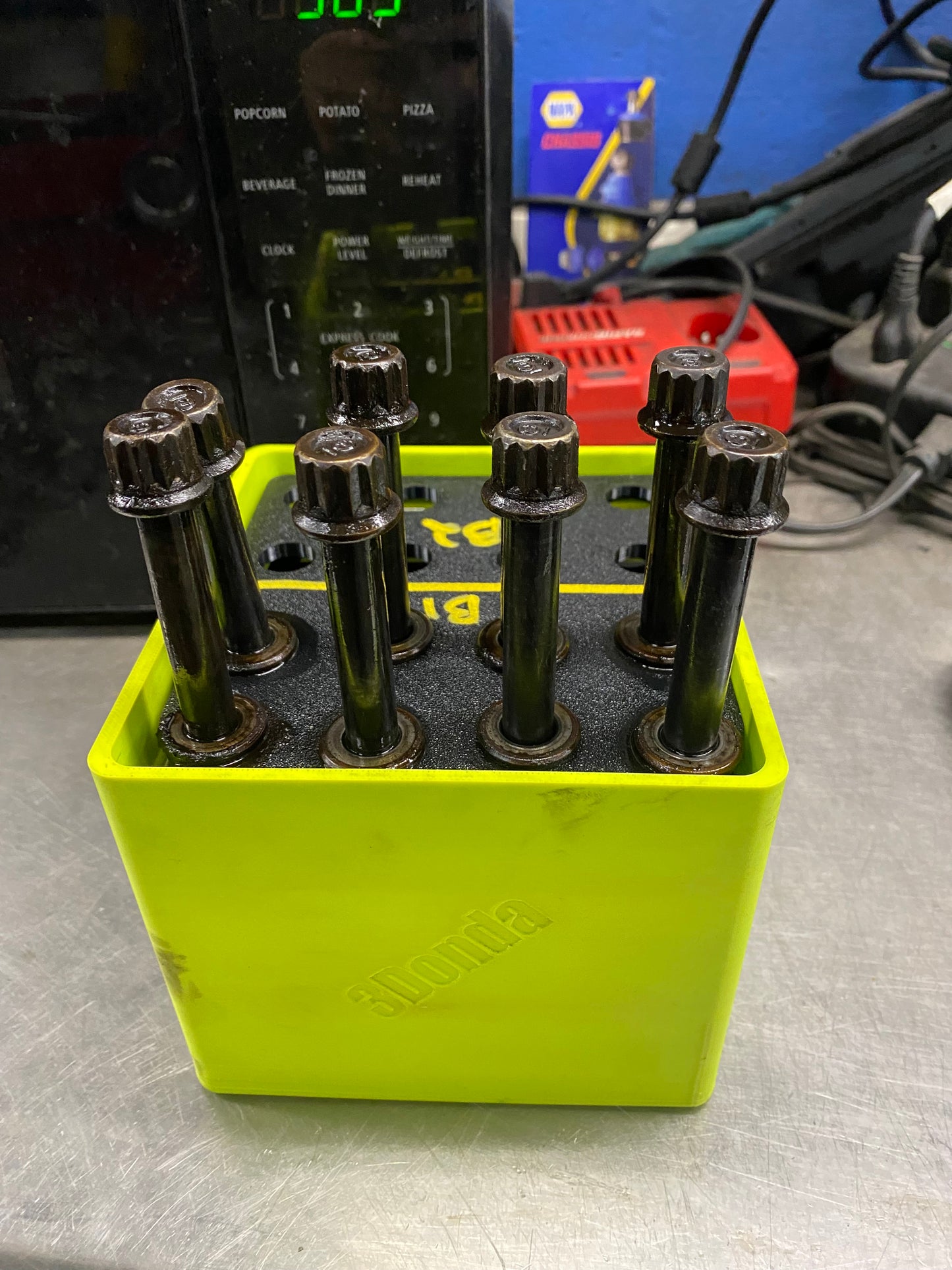 Head Bolt Buddy
